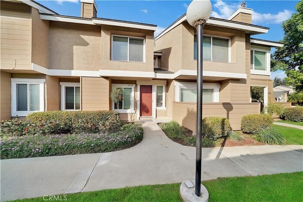 2454 Chinook Drive - Photo 1
