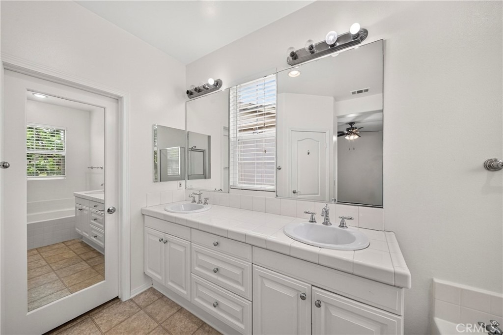 2068 Owens - Photo 22