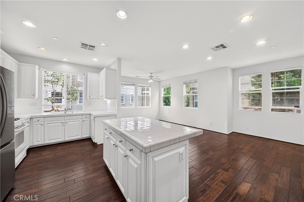 2068 Owens - Photo 9