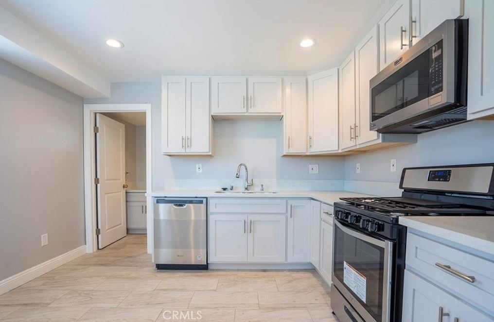 2125 S West View - Photo 2