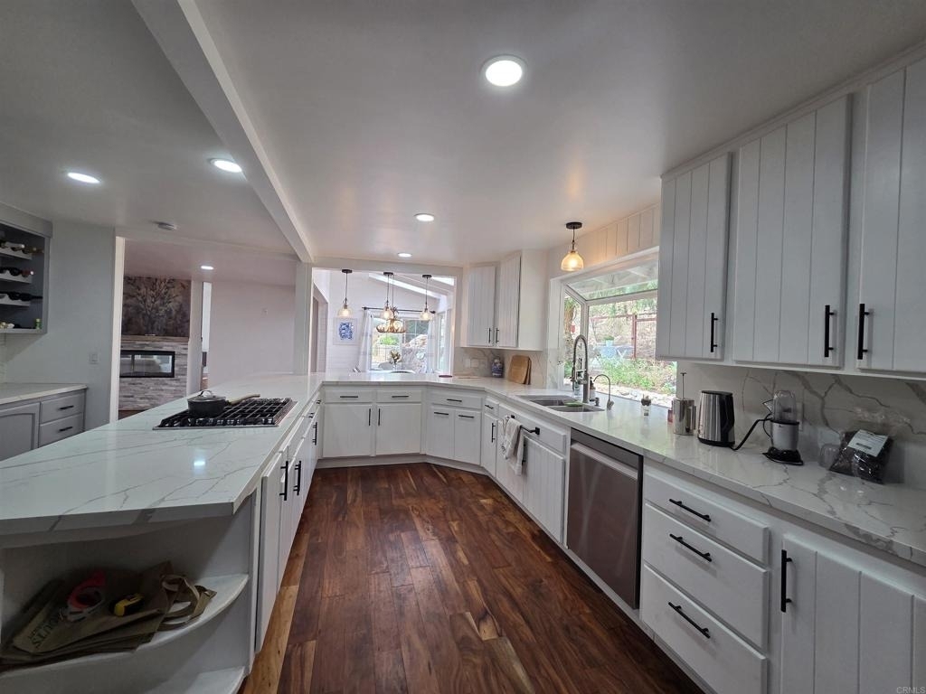 1165 Midway Dr - Photo 8