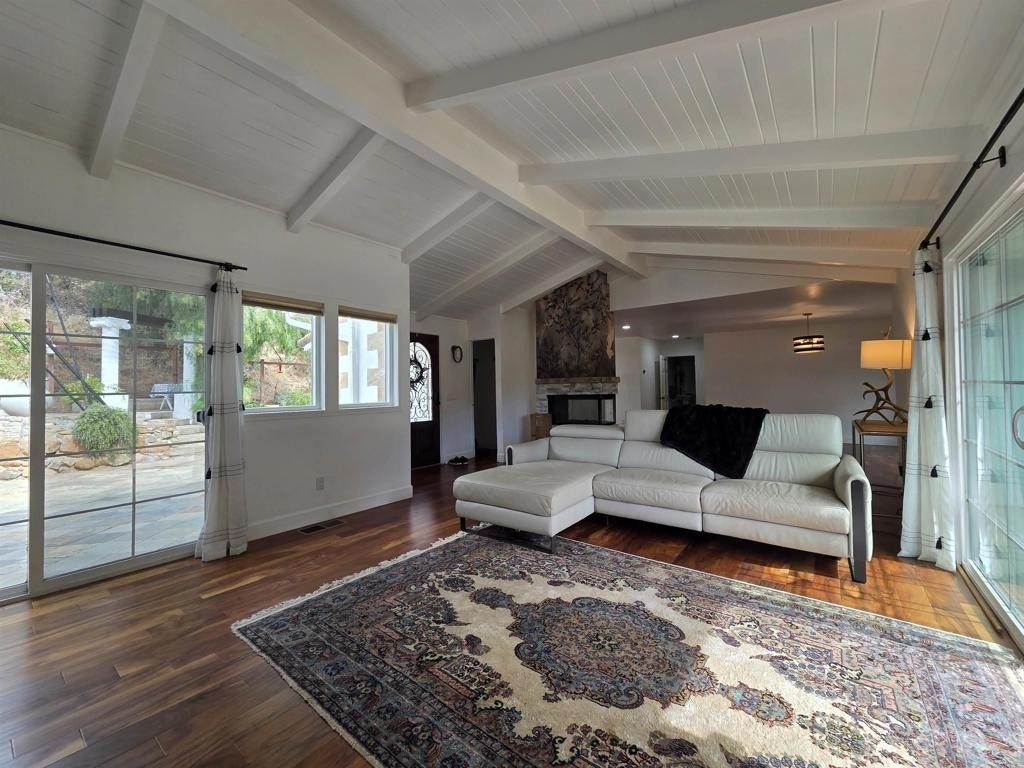 1165 Midway Dr - Photo 0