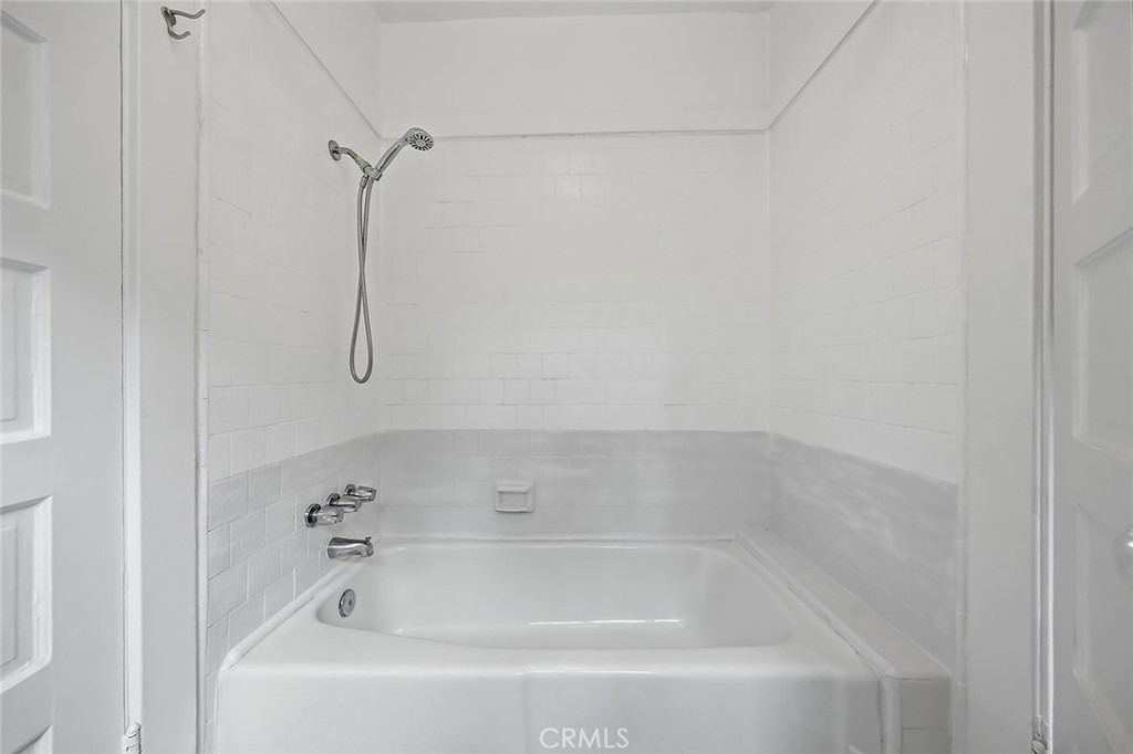 3322 Hamilton Way - Photo 12
