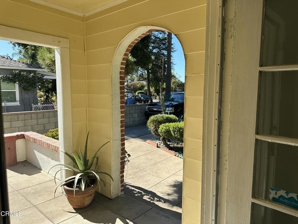 2122 Navarro Avenue - Photo 4