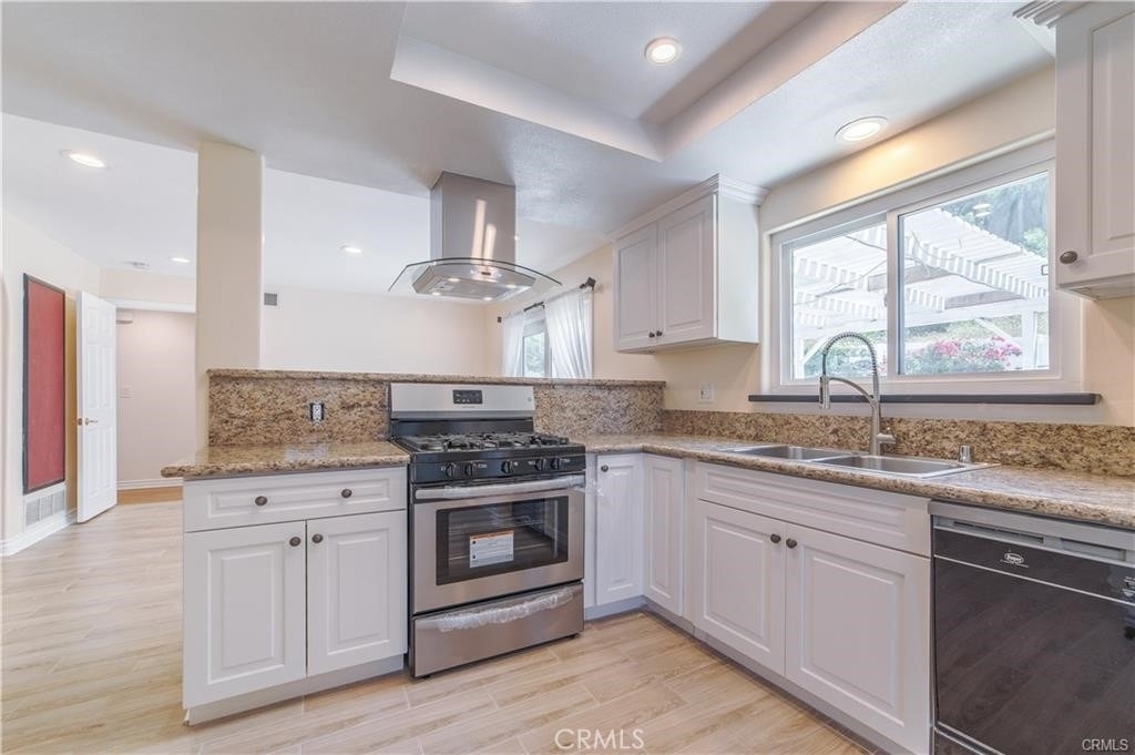 354 Woodland Avenue - Photo 2