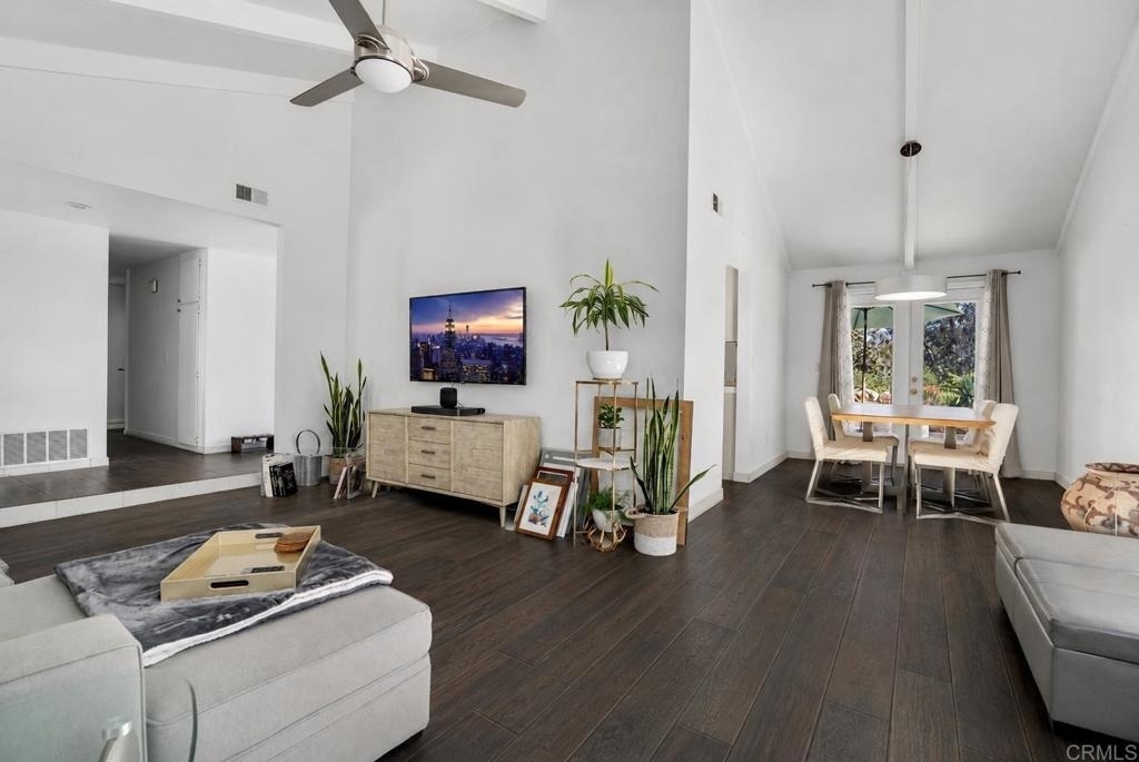 3111 Skyline - Photo 3