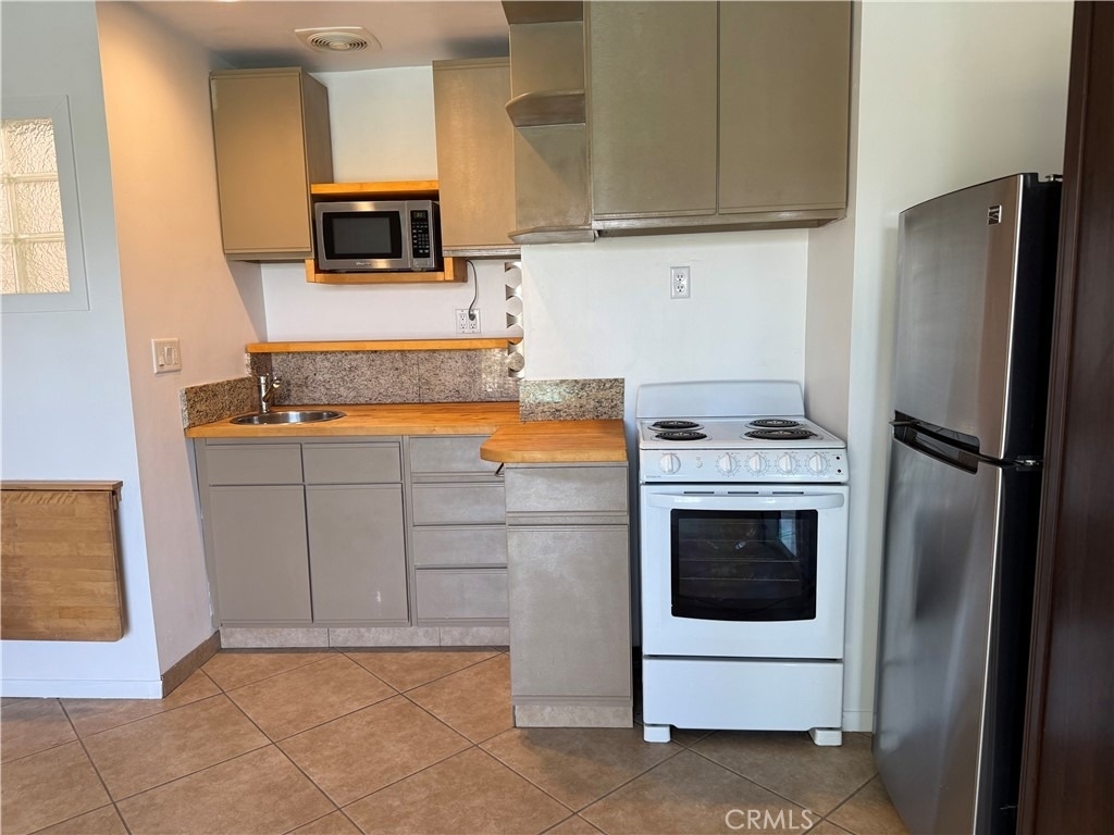 807 E Cottonwood Road - Photo 3