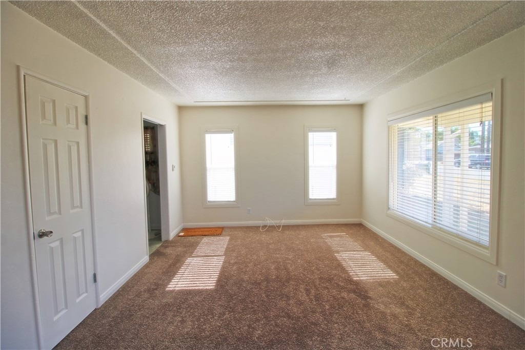 34956 Avenue B - Photo 2