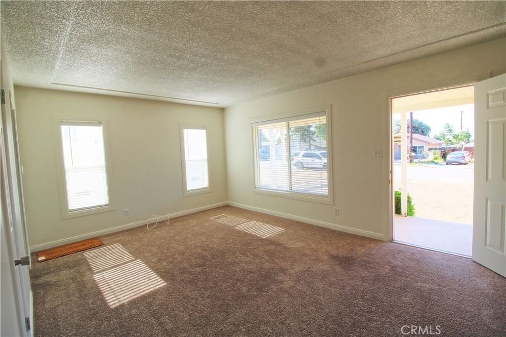 34956 Avenue B - Photo 3