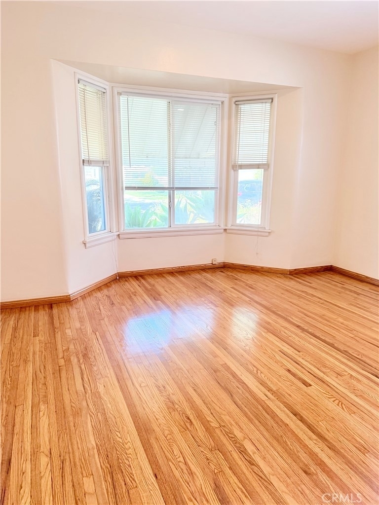 828 N Pass - Photo 27