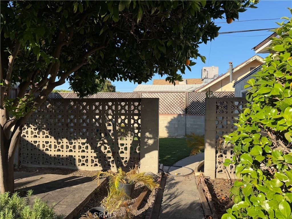 828 N Pass - Photo 48