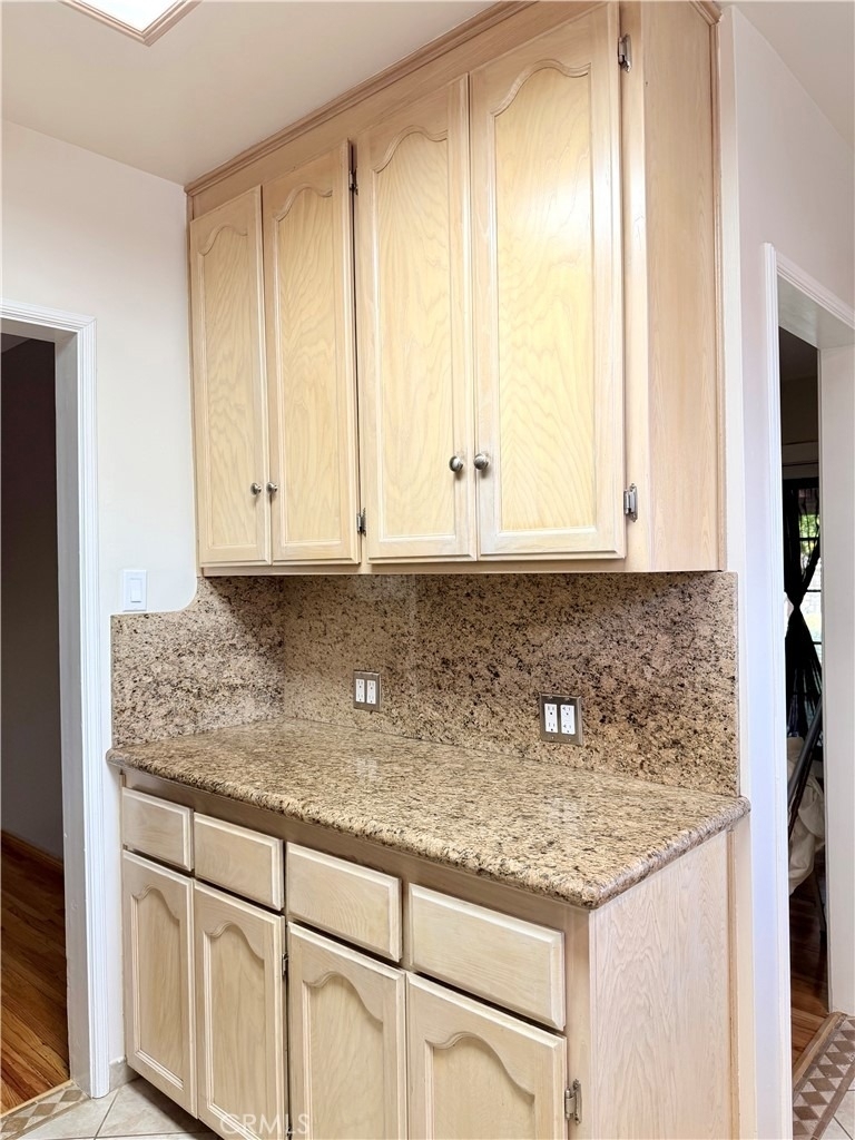 828 N Pass - Photo 20