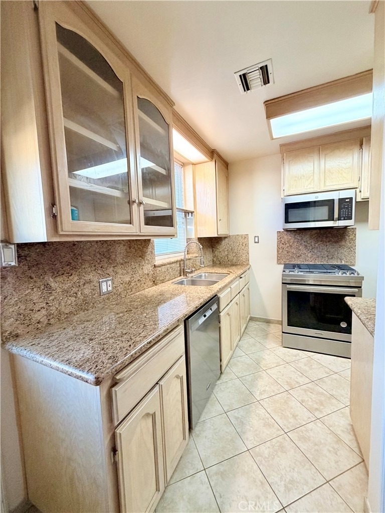 828 N Pass - Photo 18