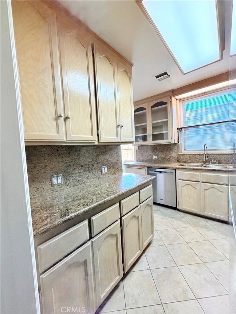 828 N Pass - Photo 17
