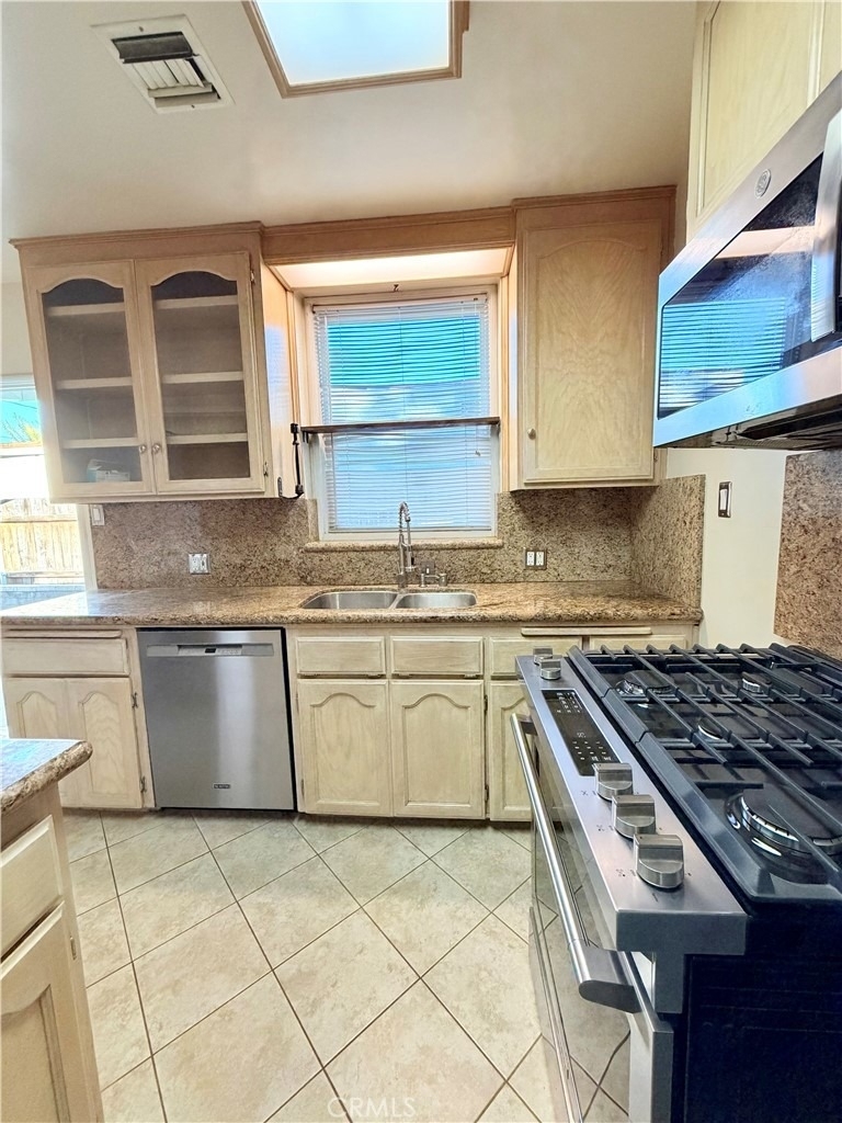 828 N Pass - Photo 19