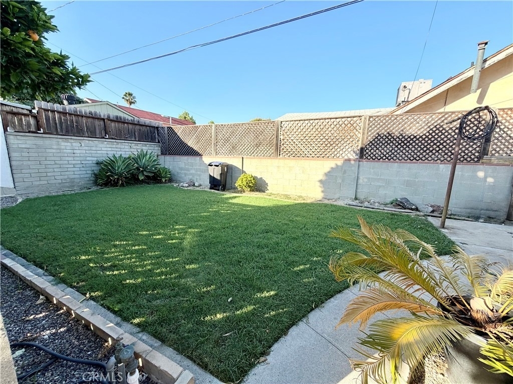 828 N Pass - Photo 47