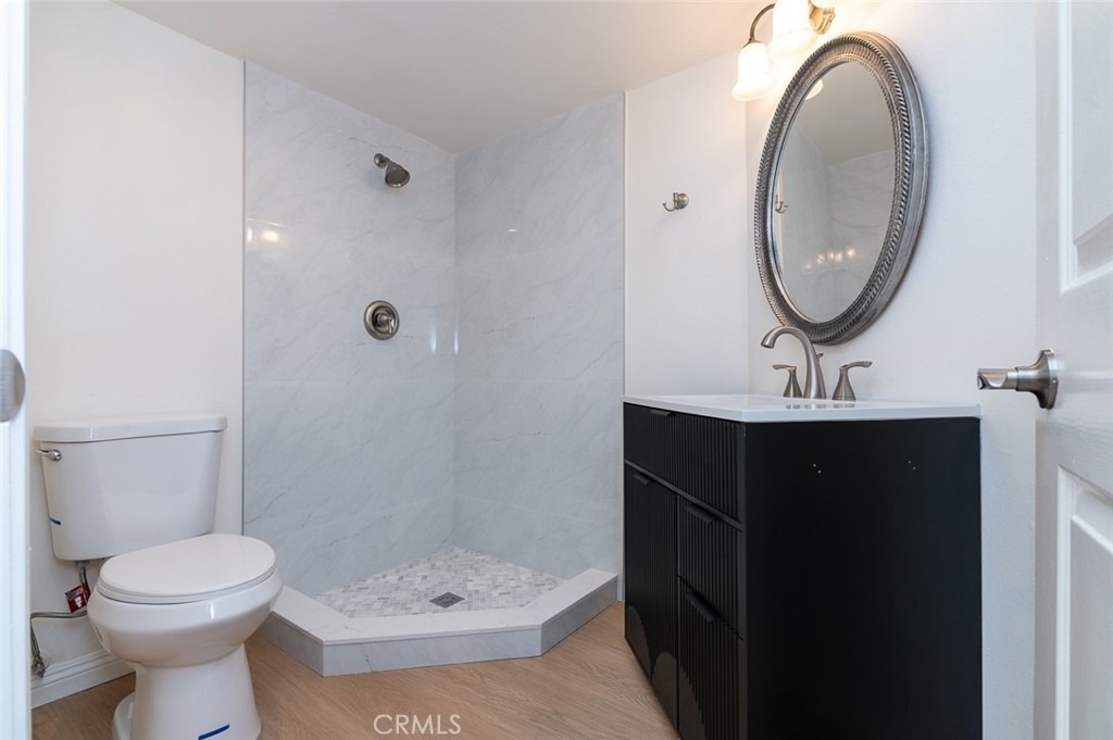 345 N Jackson Street - Photo 16