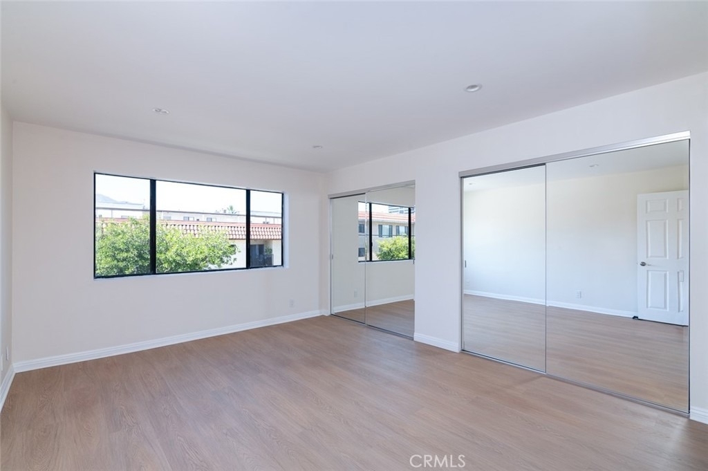 345 N Jackson Street - Photo 18