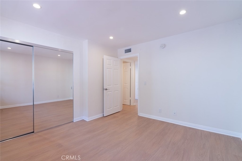 345 N Jackson Street - Photo 14