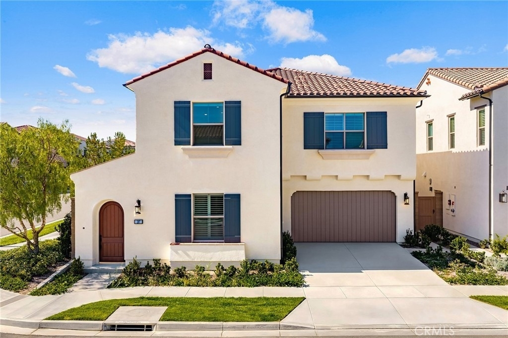 207 Alora - Photo 0