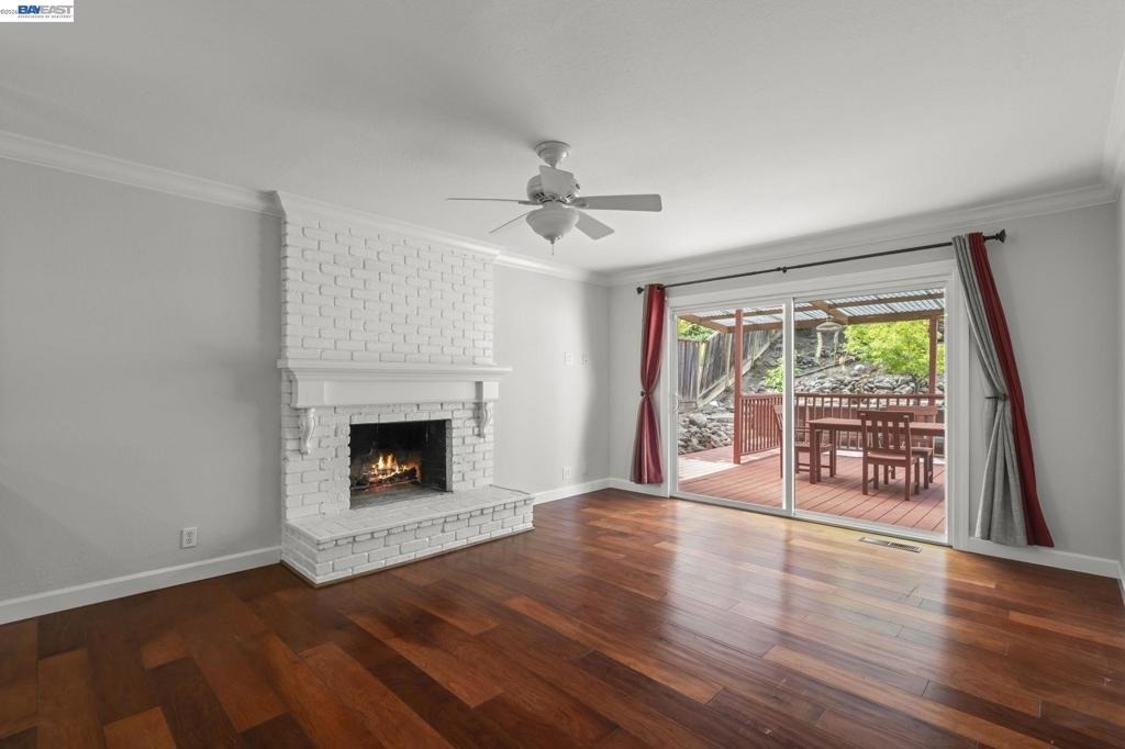 647 Bonita Ave - Photo 7