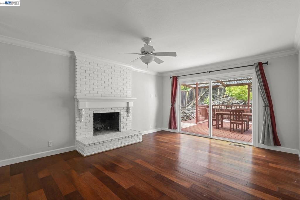 647 Bonita Ave - Photo 8