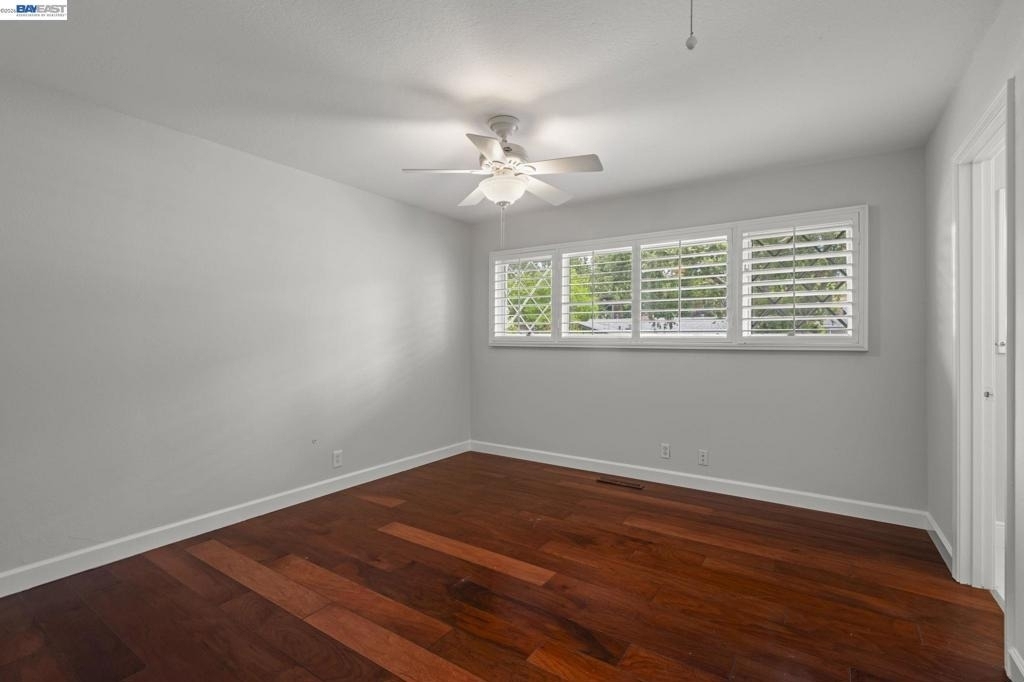 647 Bonita Ave - Photo 12