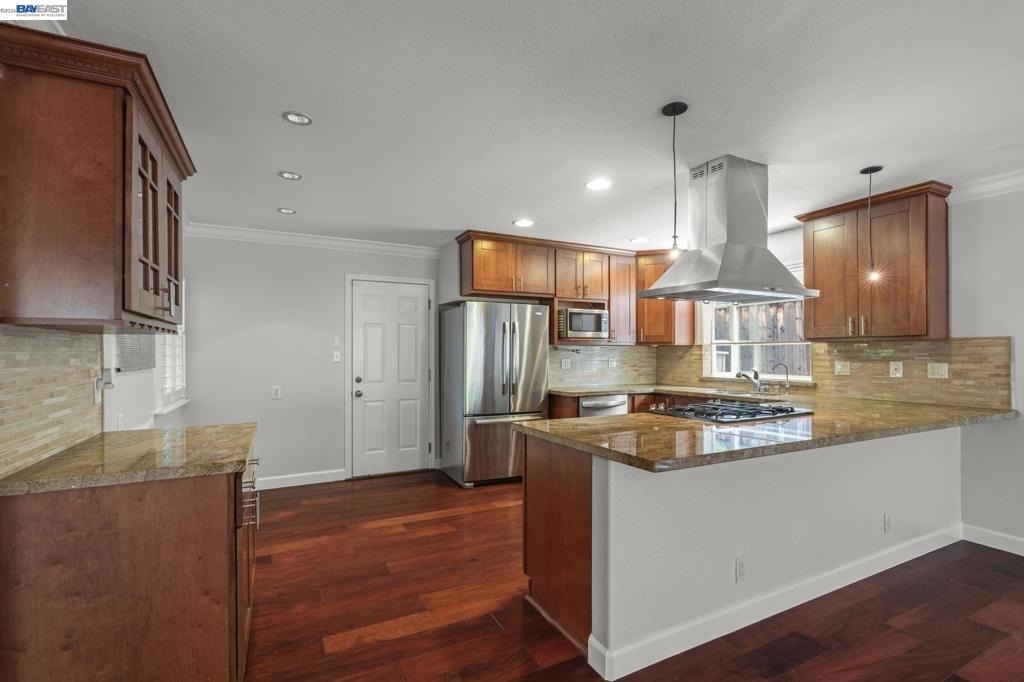 647 Bonita Ave - Photo 5