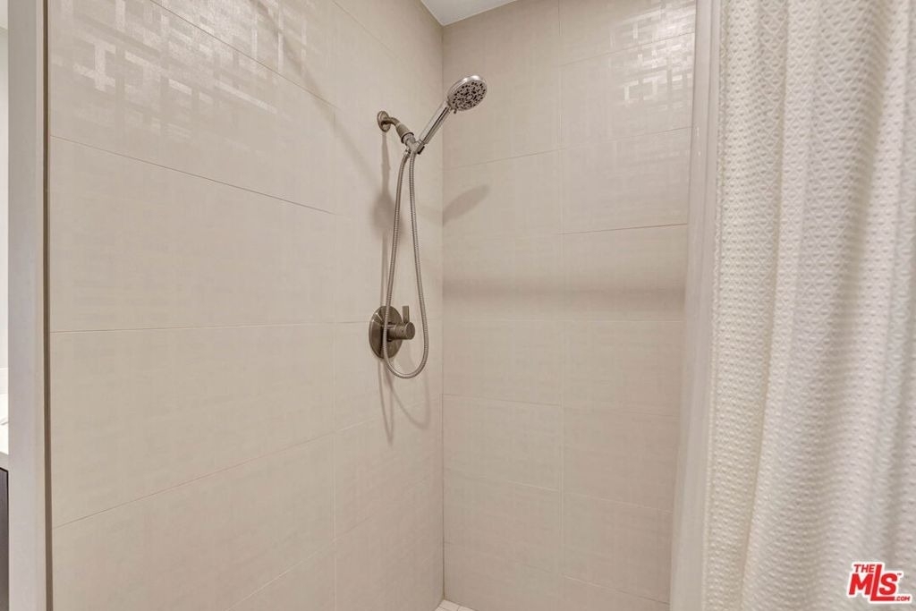 1260 S Beverly Glen Boulevard - Photo 28