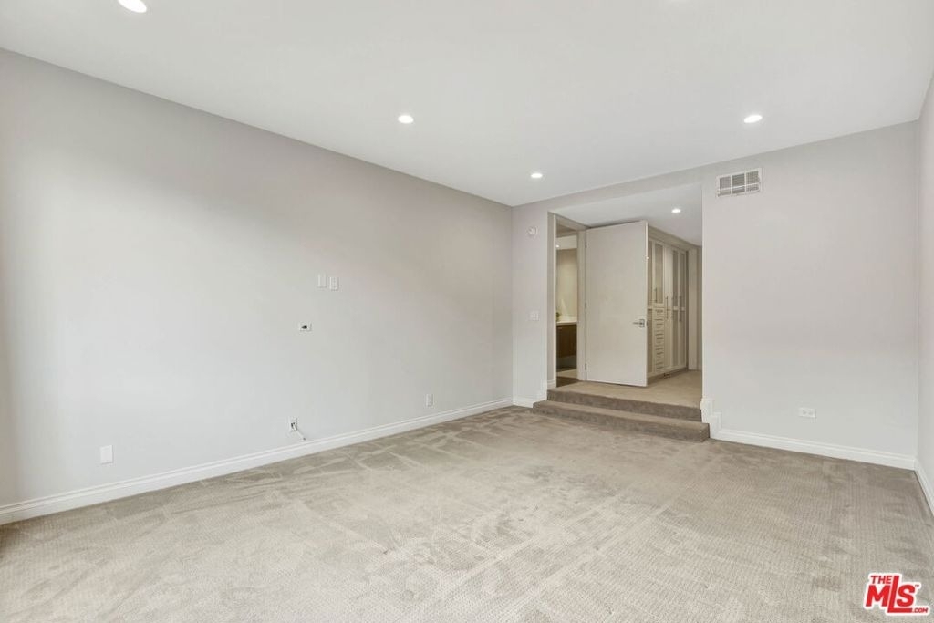 1260 S Beverly Glen Boulevard - Photo 16
