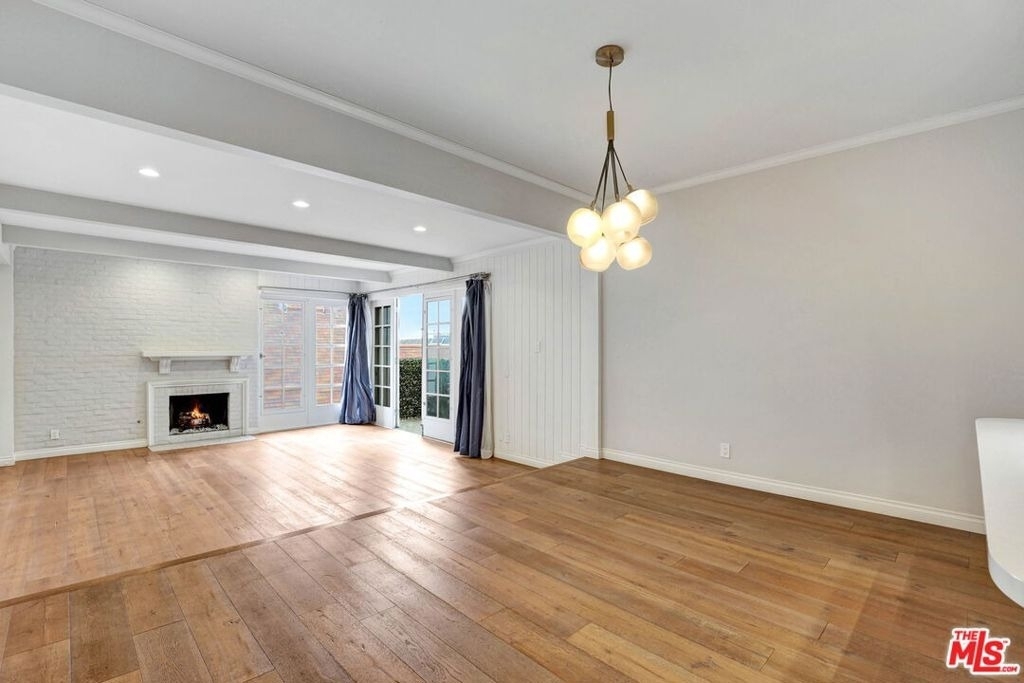 1260 S Beverly Glen Boulevard - Photo 3