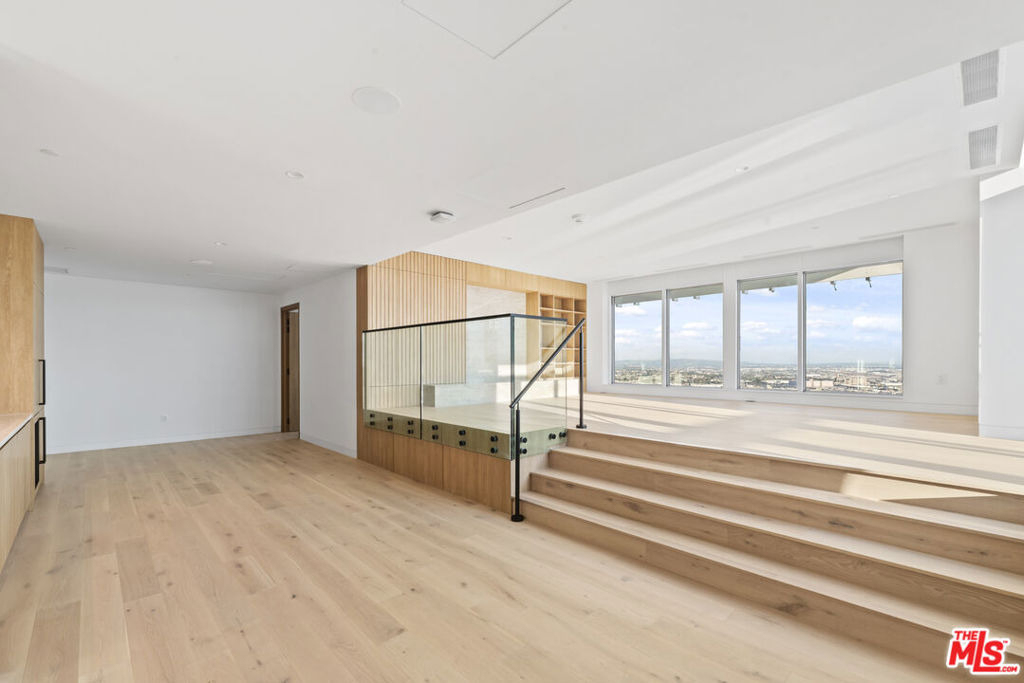 230 W Olympic Boulevard - Photo 37