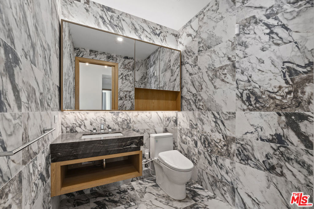 230 W Olympic Boulevard - Photo 31