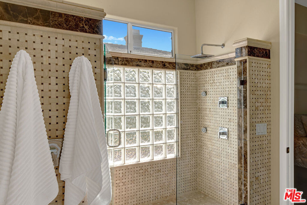 19 Orleans Road - Photo 22