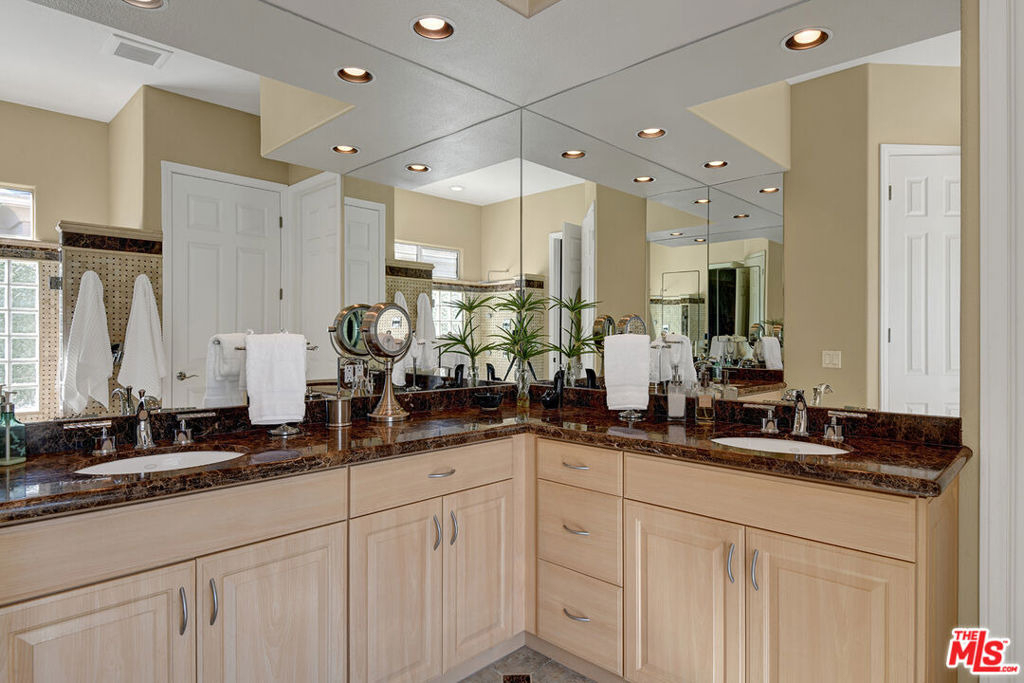 19 Orleans Road - Photo 23