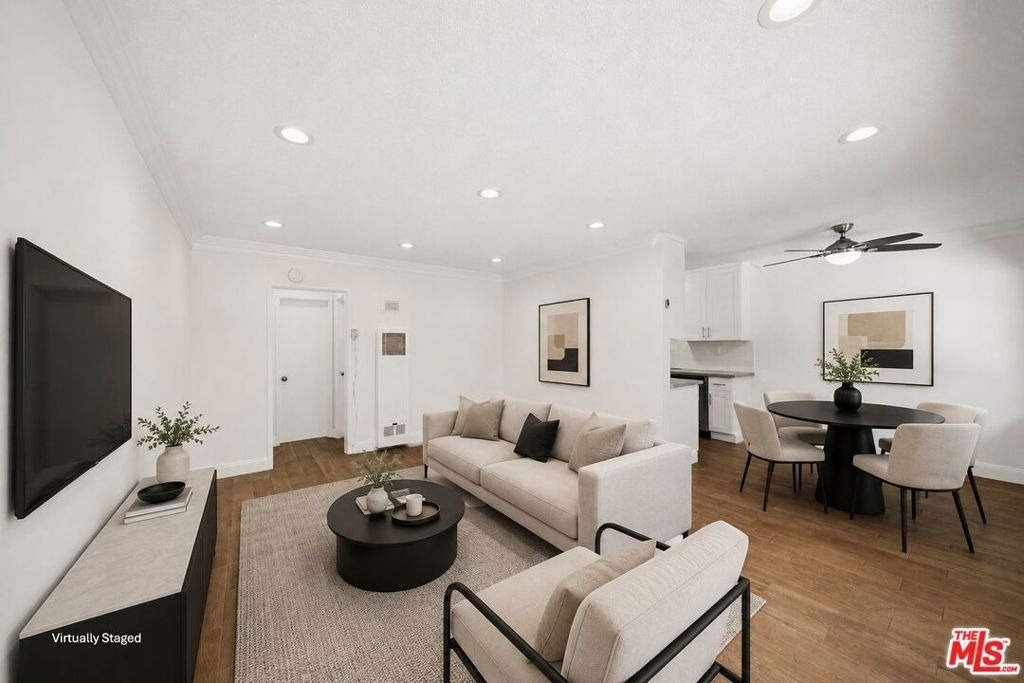 7209 Willoughby Avenue - Photo 0