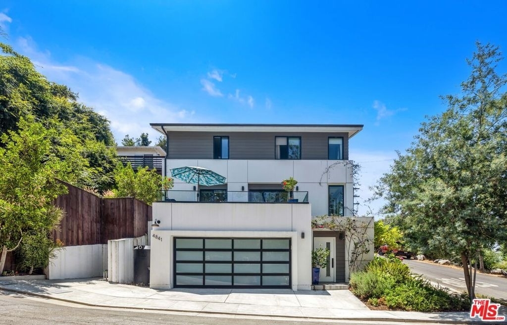 4841 Minden Place - Photo 1