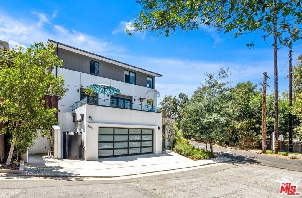 4841 Minden Place - Photo 47