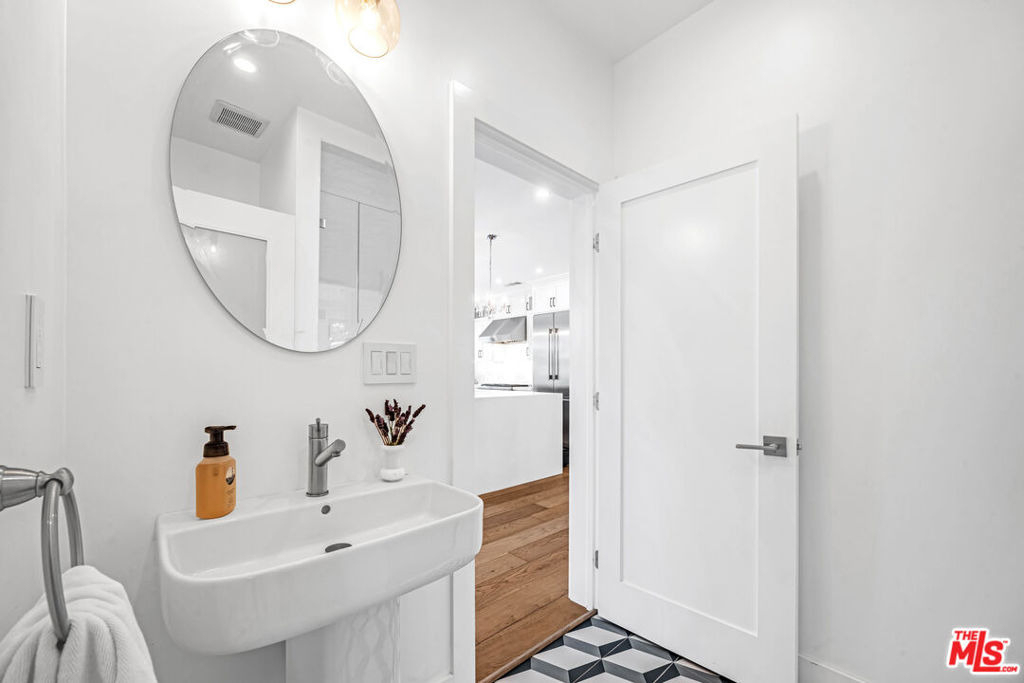 4841 Minden Place - Photo 24