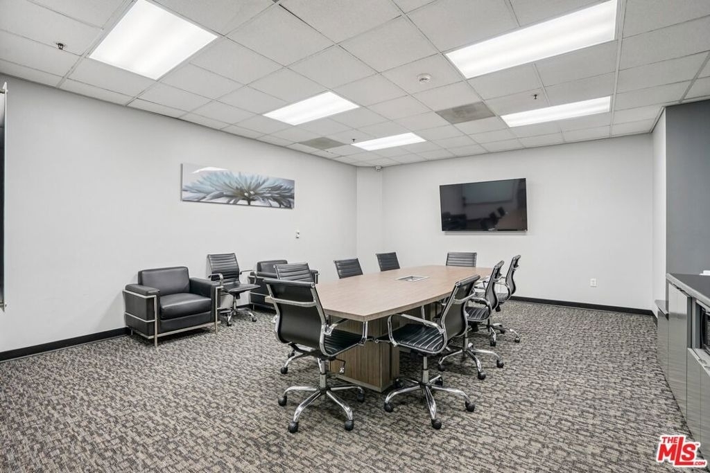 1100 Wilshire Boulevard - Photo 20