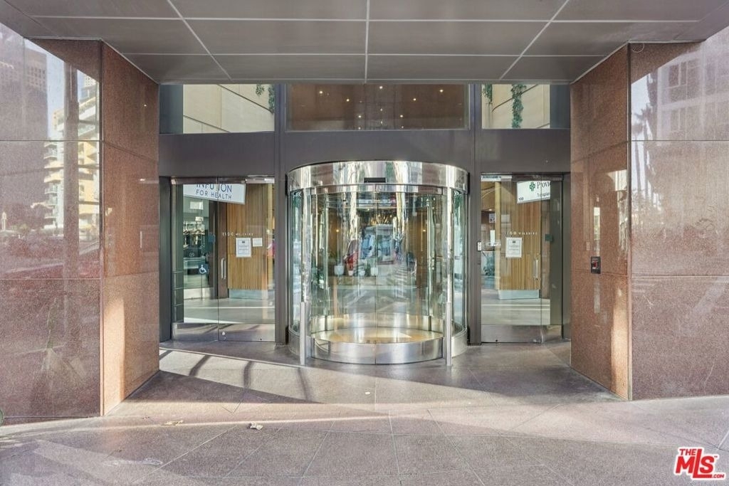 1100 Wilshire Boulevard - Photo 28