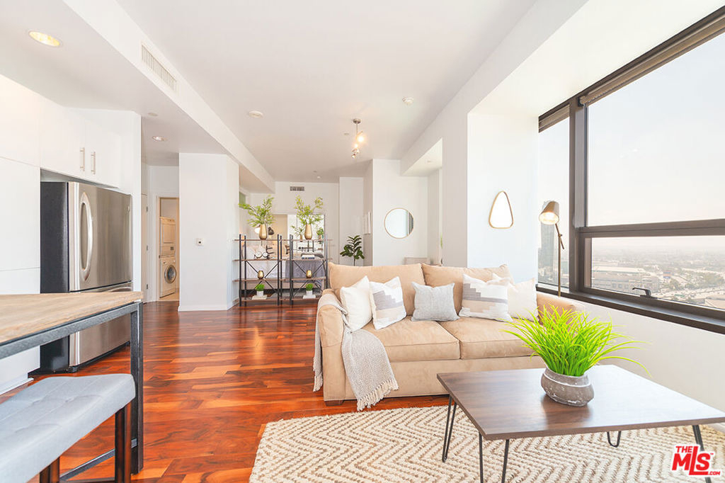 1100 Wilshire Boulevard - Photo 3
