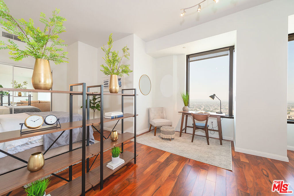 1100 Wilshire Boulevard - Photo 4