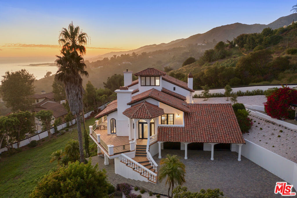 3909 Villa Costera - Photo 1