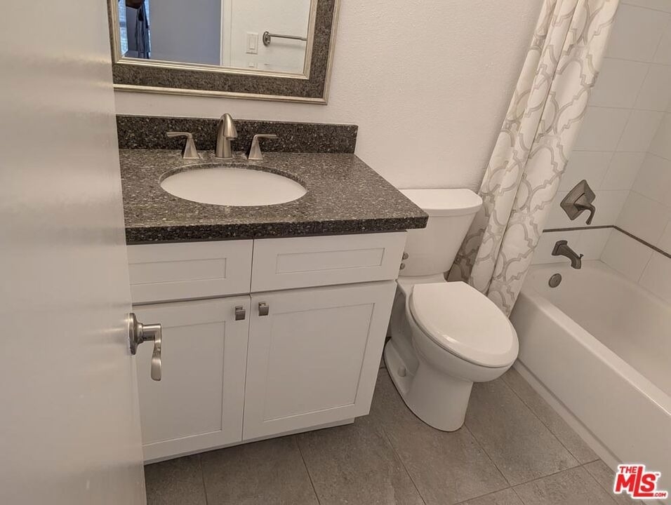 10051 Topanga Canyon Boulevard - Photo 27