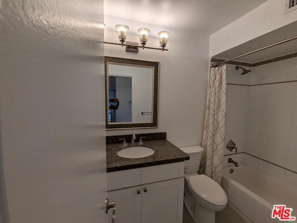 10051 Topanga Canyon Boulevard - Photo 26