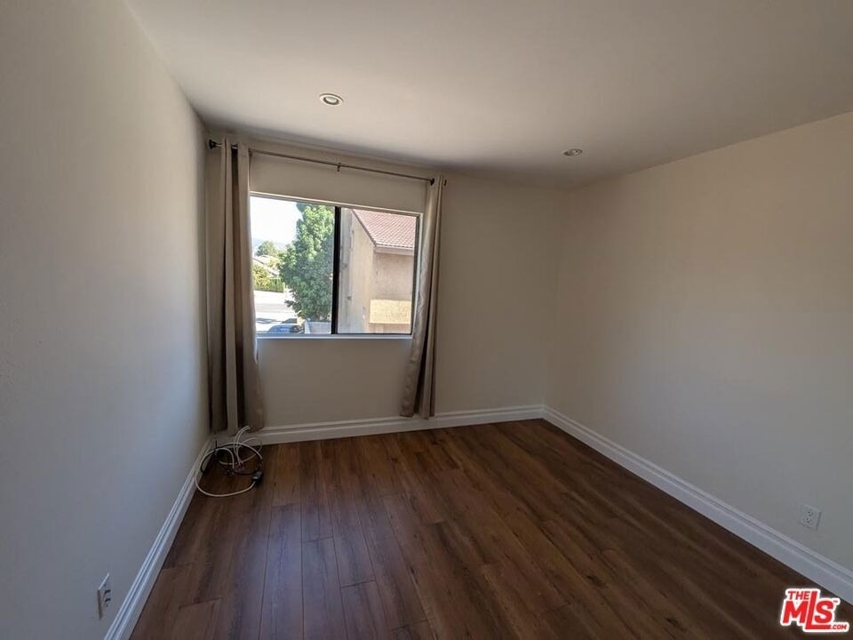 10051 Topanga Canyon Boulevard - Photo 23