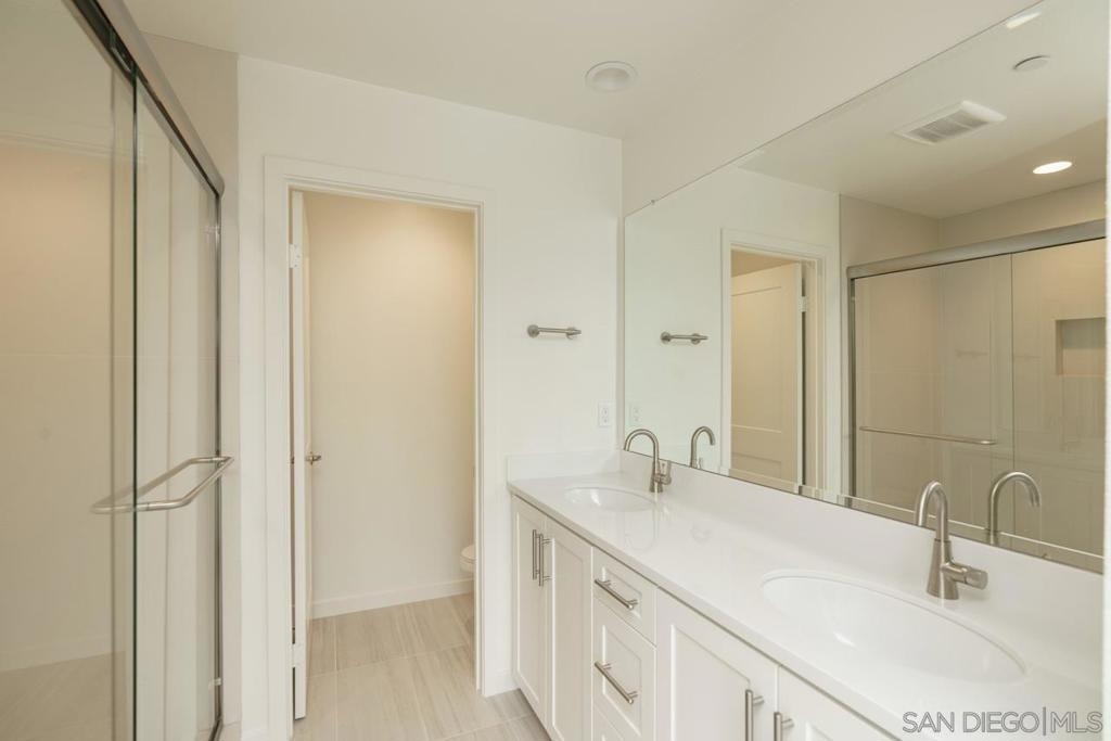 2564 Delphinium Ln - Photo 2