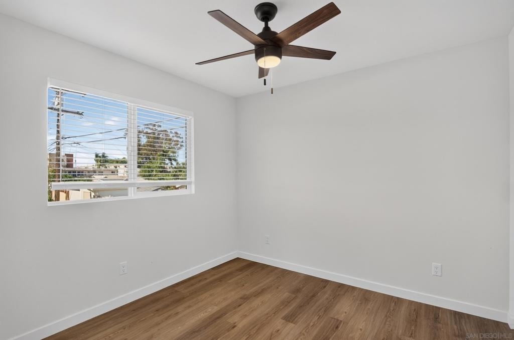 4131 45th St - Photo 3