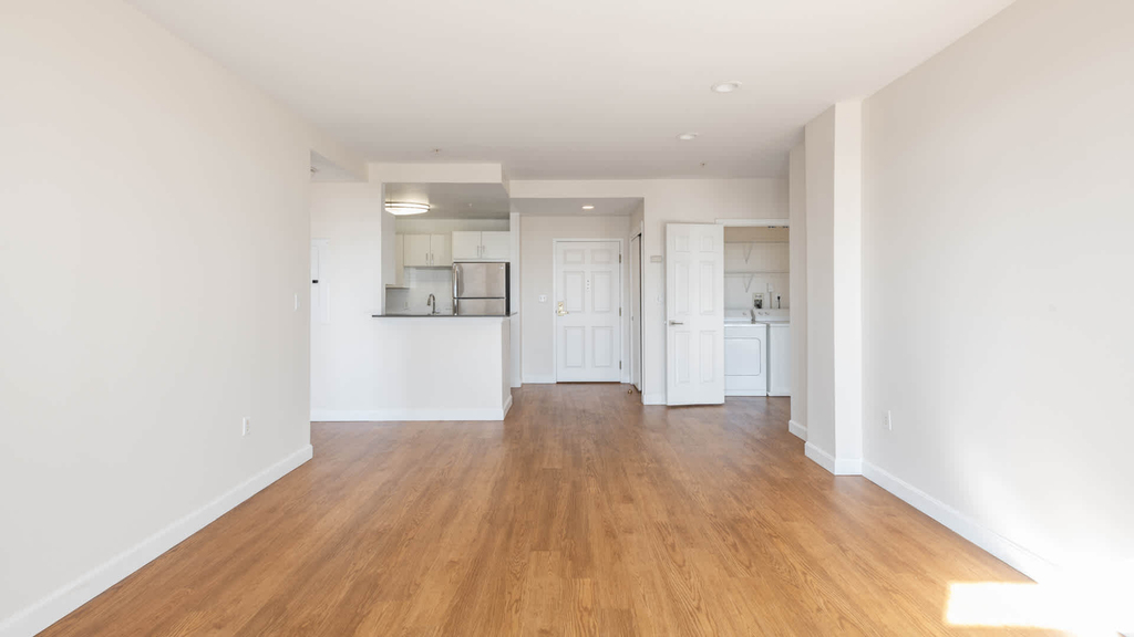 237 Moody St. - Photo 11